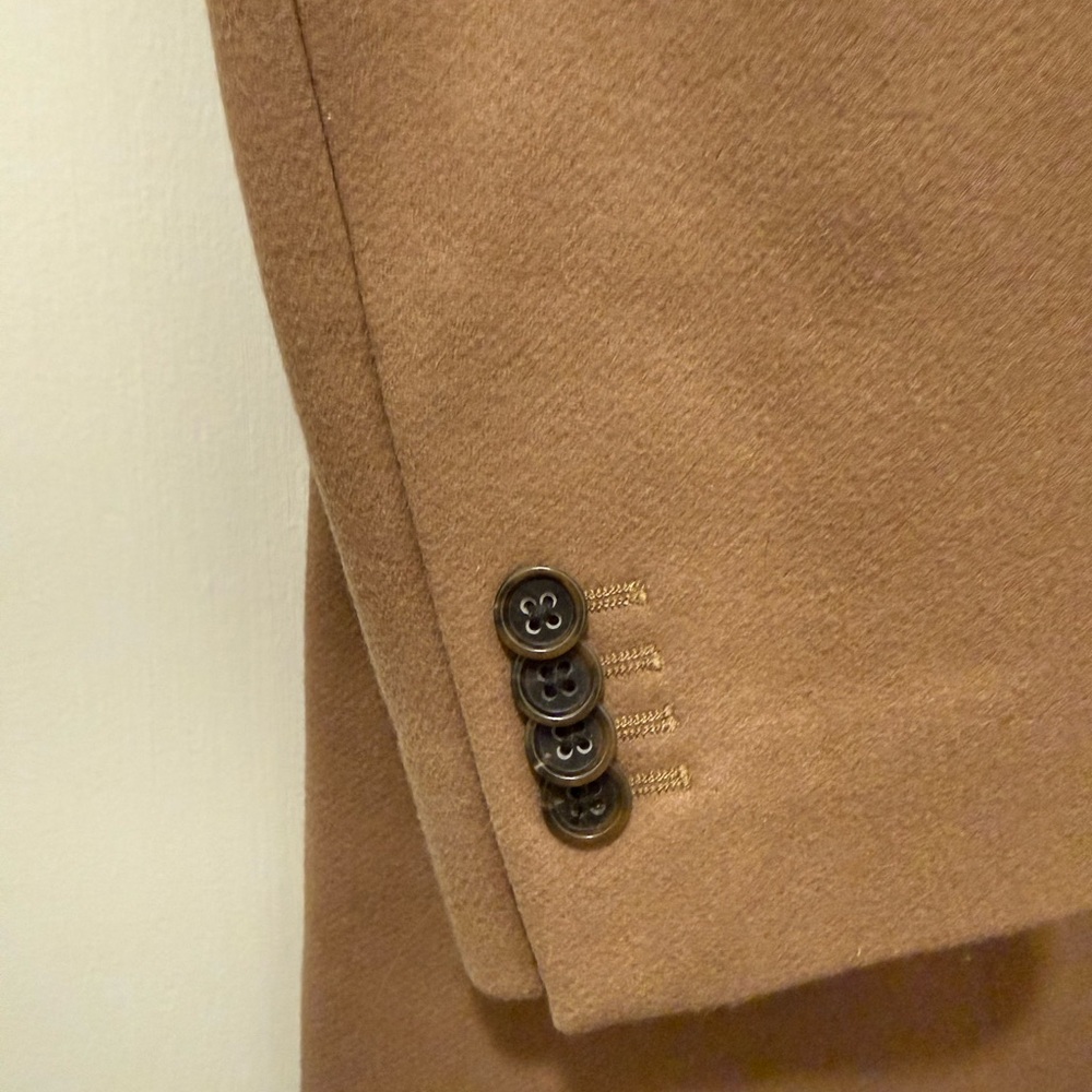 Banana Republic Men's Camel Trench Coat - Picture 5 of 7